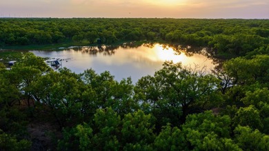 Just outside of Graham, Texas, this exceptional high-fence ranch - photo 23