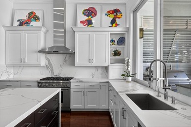 An exceptional waterfront estate in the coveted Rio Vista - photo 10