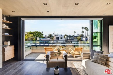 442 Sherman Canal is your own private world, floating between - photo 36