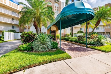 Lake Condo For Sale in Tamarac, Florida