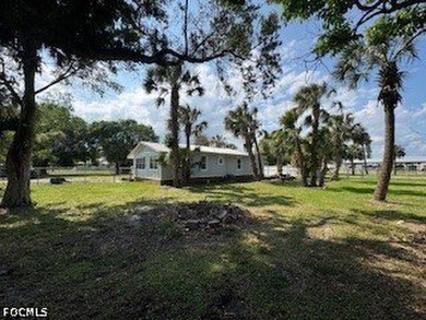 Welcome to this beautifully remodeled 4 bedroom, 2 bath home - photo 4