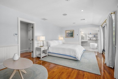 Set on the sandy shores of Nantucket Sound, 120 Vineyard Road - photo 33