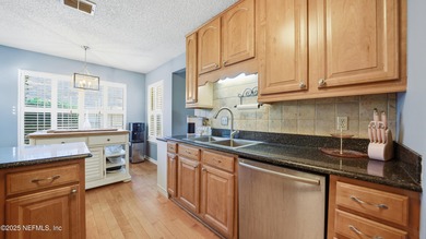 Welcome to 10925 Whitworth Court - a beautifully updated - photo 9