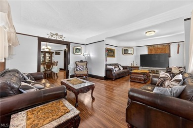 Welcome to this spacious 4-bedroom, 2-bath colonial offering - photo 5
