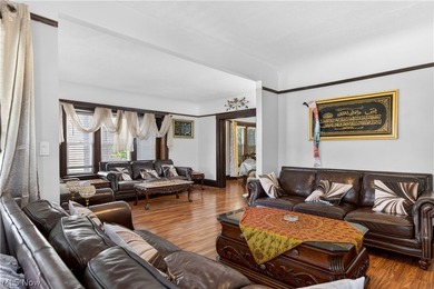 Welcome to this spacious 4-bedroom, 2-bath colonial offering - photo 8