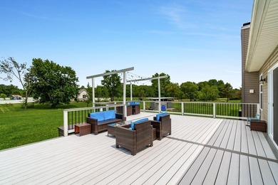 WELCOME HOME to quiet living in this stunning home situated on 2 - photo 8