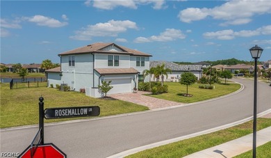 This impressive 5 bedroom/4 bath home was built on an oversized - photo 2
