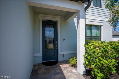 This impressive 5 bedroom/4 bath home was built on an oversized - photo 9