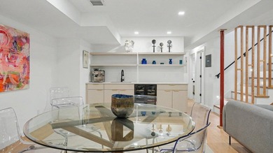 Breathtaking Moderne meets transitional style in this unique - photo 13
