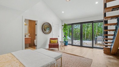 Breathtaking Moderne meets transitional style in this unique - photo 15