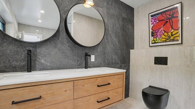 Breathtaking Moderne meets transitional style in this unique - photo 22