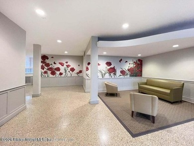 Welcome to 36 Hamilton! Imagine waking up to a view of the NYC - photo 24