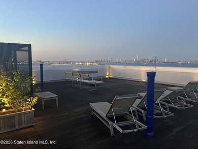 Welcome to 36 Hamilton! Imagine waking up to a view of the NYC - photo 26