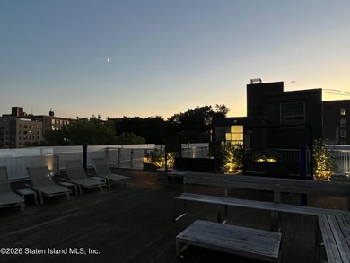 Welcome to 36 Hamilton! Imagine waking up to a view of the NYC - photo 28