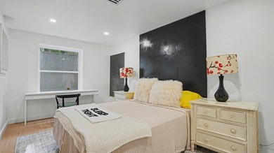 Breathtaking Moderne meets transitional style in this unique - photo 31
