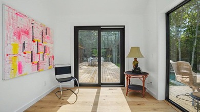 Breathtaking Moderne meets transitional style in this unique - photo 32