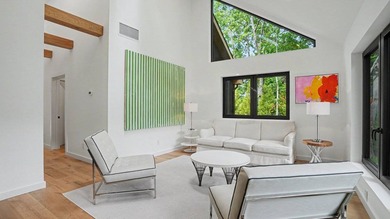 Breathtaking Moderne meets transitional style in this unique - photo 37