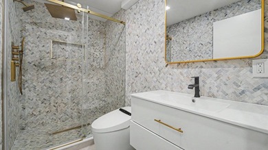 Breathtaking Moderne meets transitional style in this unique - photo 38