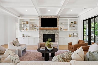 Welcome to an exceptional, newly built residence in the heart of - photo 4