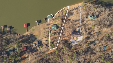 Welcome to your dream home nestled on the pristine shores of - photo 4