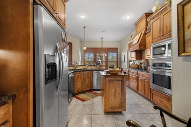 Experience the perfect blend of comfort, luxury, and East Texas - photo 13