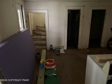 3 Bedroom 1 Bath House for You! Bring your skills and revitalize - photo 22