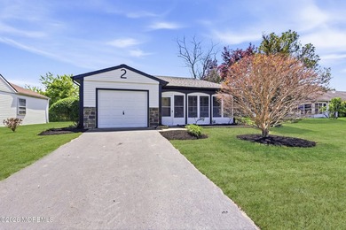 Welcome to the good life in sought-after Leisure Knoll! This - photo 3