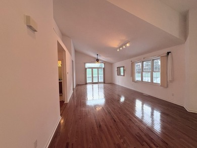 Come & view this prime two bedroom two bathroom home on the 9th - photo 7