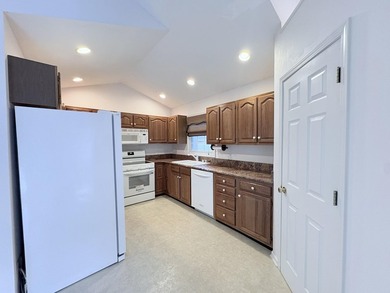 Come & view this prime two bedroom two bathroom home on the 9th - photo 10