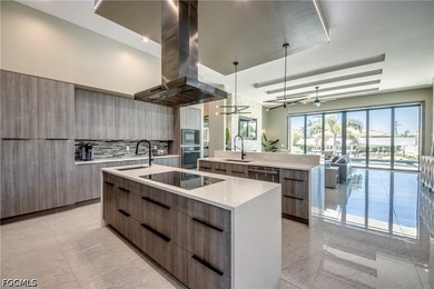 This stunning contemporary waterfront residence in Cape Coral - photo 10
