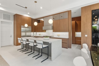 Located just two blocks from Boca's coveted South Beach, this - photo 11