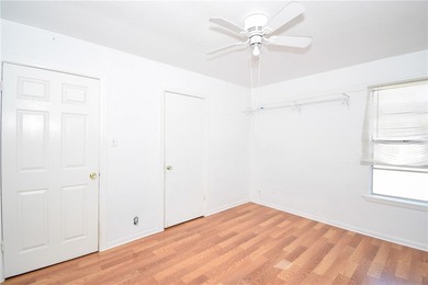 Large Lot + Prime Location + Investment Potential! Centrally - photo 19
