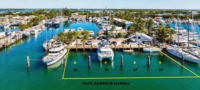 LARGE YACHT COUNTRY * Four Boat Slips - Perfect for large boats - photo 1