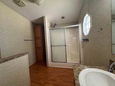 Welcome to this spacious and well-maintained 4-bedroom - photo 22