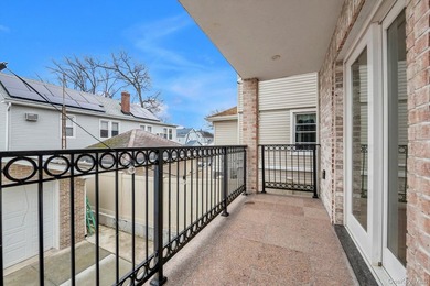 Motivated seller! Located on a quiet residential block in the - photo 27