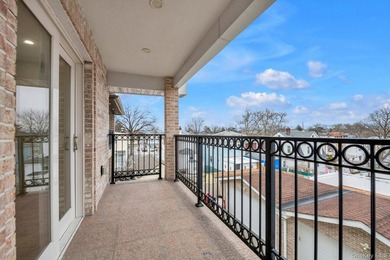 Motivated seller! Located on a quiet residential block in the - photo 28