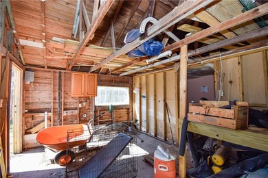 Large Lot + Prime Location + Investment Potential! Centrally - photo 31