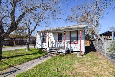 Large Lot + Prime Location + Investment Potential! Centrally - photo 35