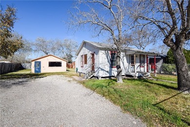 Large Lot + Prime Location + Investment Potential! Centrally - photo 37