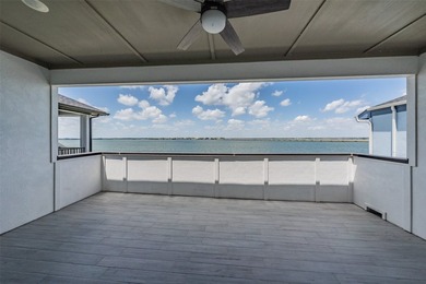 Wake up to sweeping lake views and end each day with breaking - photo 3