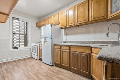 Excellent mixed-use investment opportunity in the heart of - photo 9