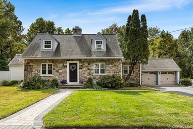 (private lake, pond, coastal) Home Sale Pending in Peekskill New York