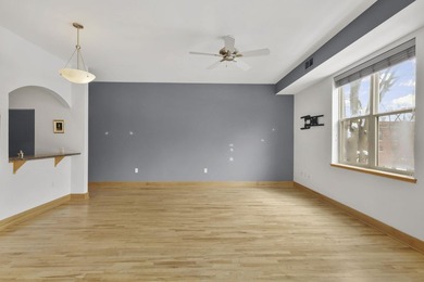 Priced $25,000 below the 2025 appraised value! Stylish 1 BR - photo 4
