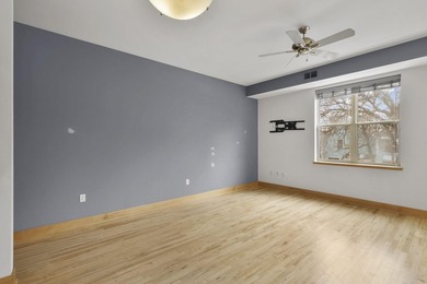Priced $25,000 below the 2025 appraised value! Stylish 1 BR - photo 6