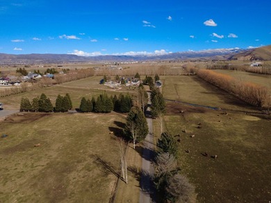 This Beautiful Property is minutes from downtown Midway, and - photo 19
