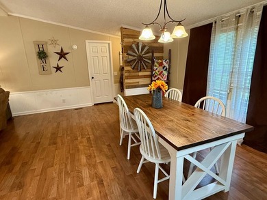 Rest and relax in this beautifully maintained 3-bedroom, 2-bath - photo 8