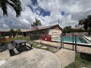 Experience effortless Southwest Florida living in this 2-bedroom - photo 4