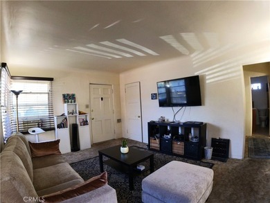 Rare Duplex Opportunity on a Cul-de-Sac A true rare find - a - photo 2