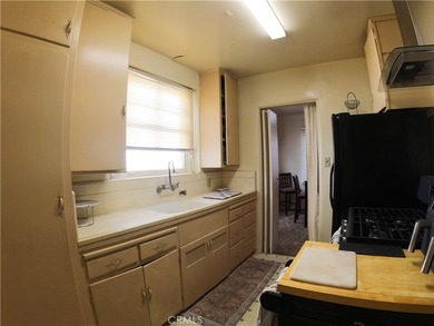 Rare Duplex Opportunity on a Cul-de-Sac A true rare find - a - photo 3