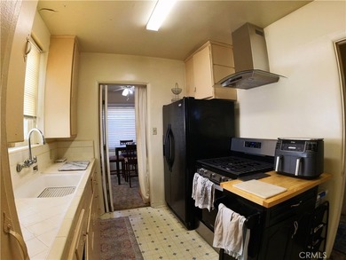 Rare Duplex Opportunity on a Cul-de-Sac A true rare find - a - photo 4